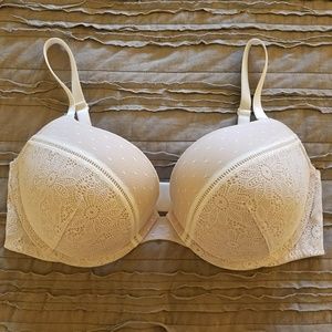 VICTORIA'S SECRET VERY SEXY * Lacey Bra